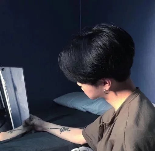 邓慧江巧