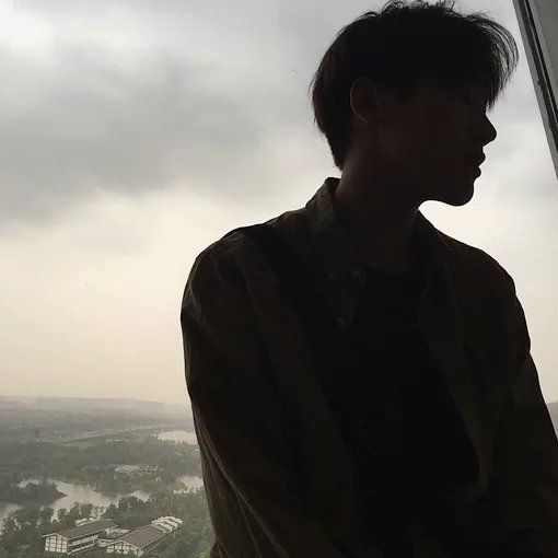 钱磊娜妹