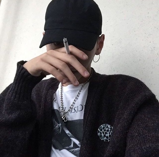 司旭霭韦